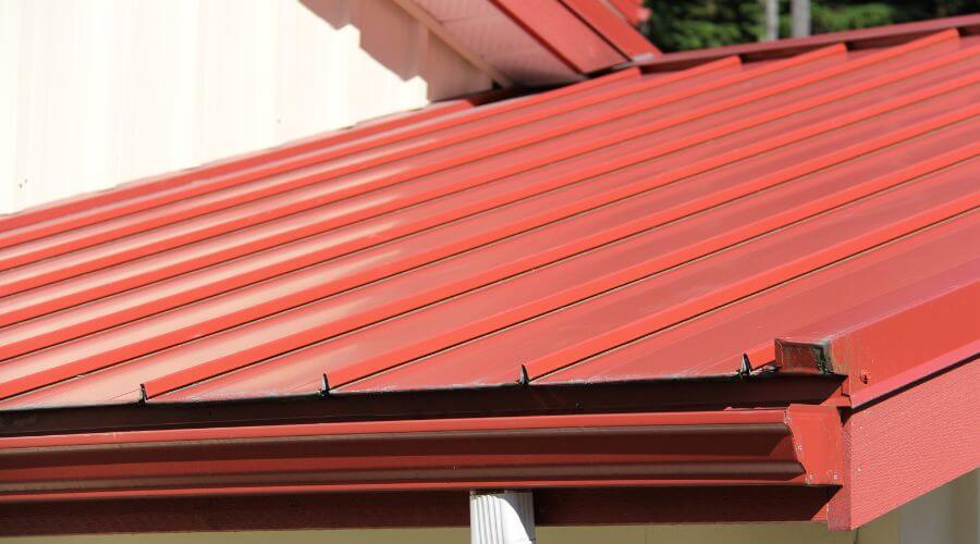 Professional gutter cleaning in New Hampshire